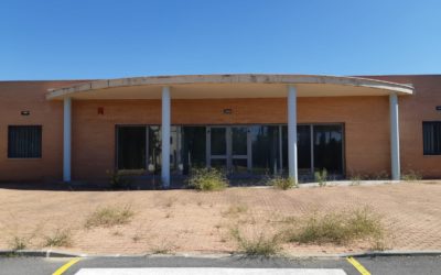 Antequera se moviliza para que abran de una vez su centro de día
